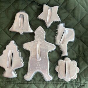 Vintage Aluminum Christmas Cookie Cutters (6) Great Condition Old Time Christmas